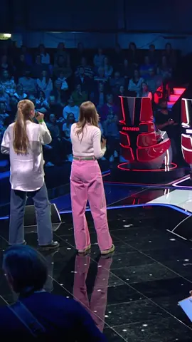 Martha und Norah waren gemeinsam auf einer Musicalschule. Jetzt stellen sich die beiden Freundinnen der Herausforderung und singen bei 