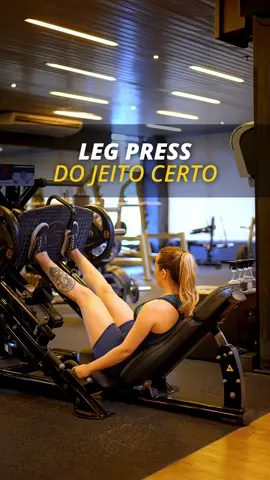 Tem alguém que você conhece que não sabe executar Leg Press da maneira correta? 🤔 Envia esse vídeo que nunca mais ela errará ✅#treinosdeacademia #workout #fitnessgoals #vibedeacademia #dicasparatreinar #academiamotivação #treinodemusculação #academia #TreinosNaAcademia #training #musculaçãofeminina 