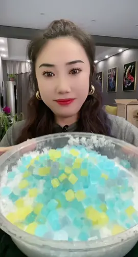 🌨️❄️🩵💛 . #1heartice #ice #asmr #fyp #fypシ #icelover #iceaddict🧊 #viral #blowthisup #asmriceeating #viralvideo #makemefamous #icetok #foryoupage #asmrsounds #satisfying #mukbang #asmrsound #boostme #softice #showdowbanned 