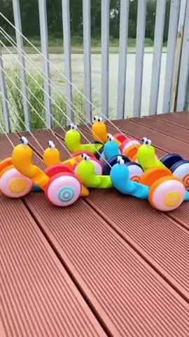 The snail toy that pulls and runs#fyp #toys #children #kidstoys #funnytoys 