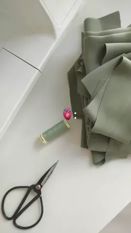 Always in my mind 🍥 #sewersoftiktok #sewinginspiration #sewingstudio #sewingtiktok #sewingforyoupage #fashiondesigner #smallclothingbrand #sewingblog 