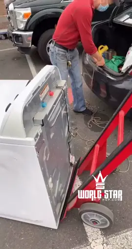 Ol boy was like “watch this” 😂😳 (Via IG @ct_general) #Worldstar #Fyp #Viral