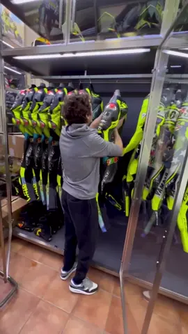 “Finito tutto” 🥺 #valentinorossi #valeyellow46 #46 #vr46 #motogp 