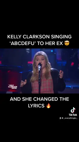@kellyclarkson sings abcdefu by @GAYLE on @kellyclarksonshow & changed the lyrics. 🤯 #gayle #abcdefu #kellyclarkson#kellyoke#exhusband #ex#sad#cry#divorce#thekellyclarksonshow#vocals #host#show#fypシ #fypシ゚viral #fypage #fyp 