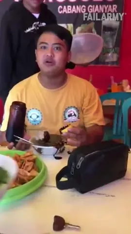 Today's a good day if you like sauce 🥫 #FailArmy #food #foodfails #sauce #ithasthejuice