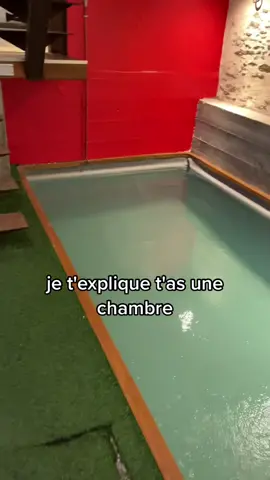 Ta une piscine sous ta chambre toi ? 😂