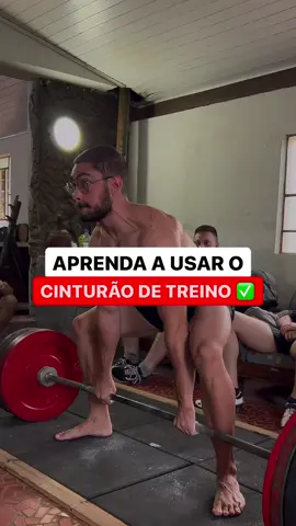Aprenda a usar o cinto #musculação #powerlifting #treino #levantamentoterra #hipertrofia #treinodehipertrofia #agachamento 