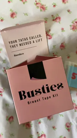 No more annoying bra staps thanks to @getbusties 💘💘💘💘 #getbusties #fashion #OOTD #grwm #ugccreator 