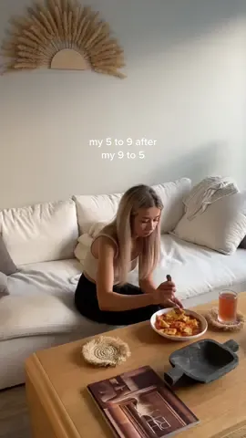 my 5 to 9 after my 9 to 5🤍 trader joes meals are my new fav🤌🏼 #5to9afterthe9to5 #wfhroutine #nightinmylife #nightroutines #dallastx #lifestylecontent  