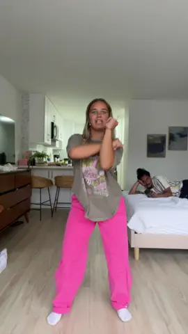 Cant stop wont stop doing this dance😂😂 dc: @kikimulani #nananadance #dance #populardance #trendingdance #tiktokdance 