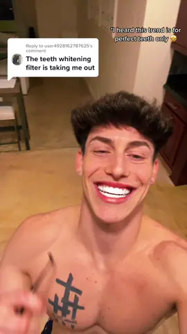 Replying to @user4928162787625 i look like 😁 #fypシ #foryoupage #trending #teeth #smile #viral 