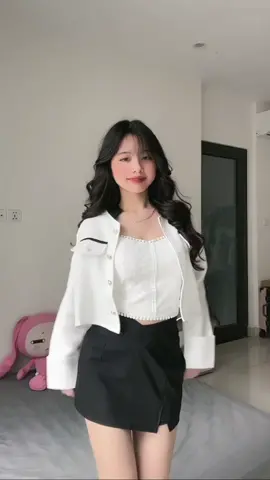 Người chơi hệ tủ đồ chỉ có màu đen trắng đâu hết rùi ạ 🐻🖤