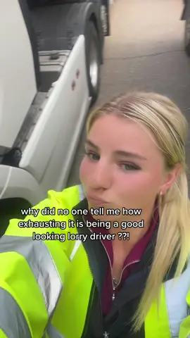 hard work fr #fyp #foryou #foryoupage #lorrydriver #femalelorrydriver #scania #lorry ##scaniar500 #blonde #lorrypark #truckdriver #femaletrucker #transport #bulktransport 