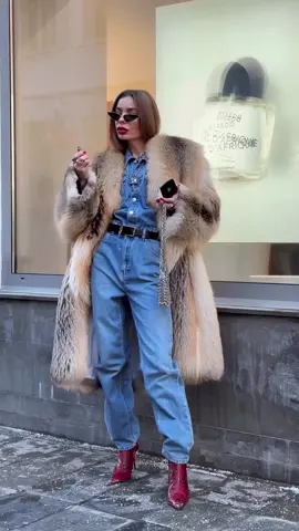 Disrupt your path #realfur #furtimes #sorrypeta #furpassion #fur #furvibes #furlover #furfashion #fashion #overkneeboots #furcoat #fox #minkook 
