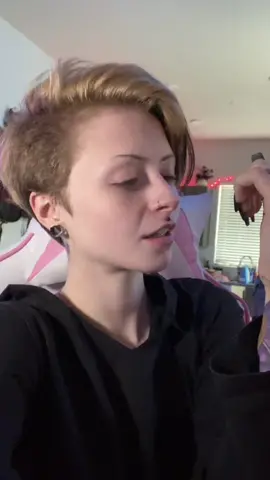 walkie walk  MY HAIR HAS GROWN SO MUCH. 