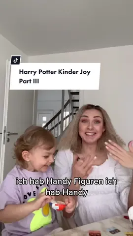 Ob ich mich gefreut hab?😂 Mehr von uns auf Ig: aliciasmumlife 👨‍👩‍👧‍👧🤍 #aliciasmumlife #mamaleben #foryou #fürdich #fy #fyp #viral #harrypotter #harrypotterkinderjoy 