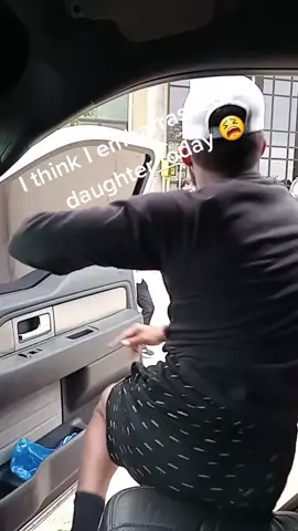 am I wrong for this 😬🙄 #FYP #daddygirl #prank #shehatesmenow #iloveyou #stopgrowing 