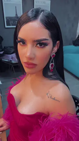 Saludos desde mi iPad 😅 @johan_acosta 