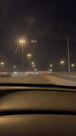 الطريق الي مطار الكويت الدولي 