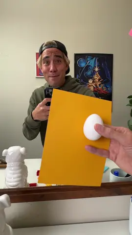 Can someone please explain how the mirror knows there is an egg? 