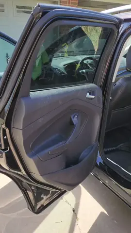 This door was FILTHY! Man I wish I could detail in x4 speed😪 #mobiledetailing #viral #fyp #fypシ #detailersoftiktok #SmallBusiness #CleanTok #detailing 