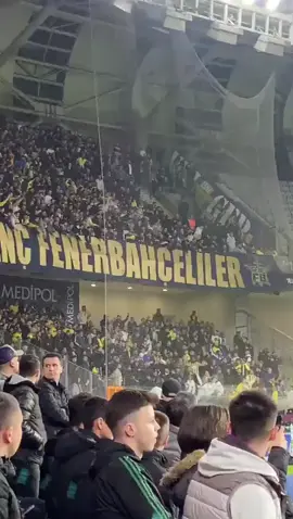 Ses tellerine garezin varmışcasına.. 💛💙 #tribünbesteleri #beste #tribün #kesfet #keşfet #fyp #fenerbahçem💛💙 #1907💛💙 #1907💛💙 #fenerbahçeliyiz 