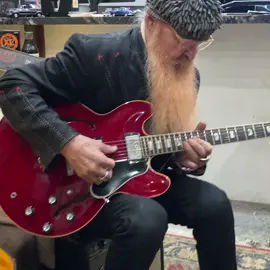 #billygibbons #legends #master #guitar #neverforget #missed #shilling #keepcool 