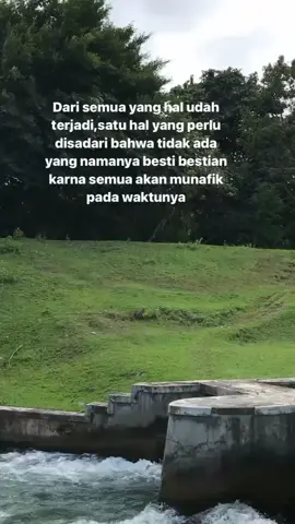 ini buat story'wa buat yg dikhianati sama besti nya sendiri 🙃🙏#storywakerenシ #storywakece #ridhoapdillah #fyppppppppppppppppppppppp #70 #fypyokbisayok #katakatasad #brokenhome
