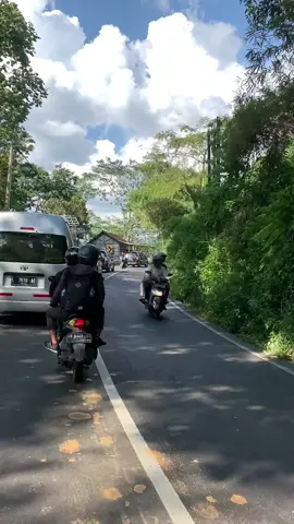 video mudik dari Kampung Inggris Pare - Malang.📍Ngantang Kab. Malang. #videomentahan #malang #kotawisatabatu #fypシ #mudik2023 #macet #statuswa #statuswhatsapp #lebaran2023 #perjalanan #touring 