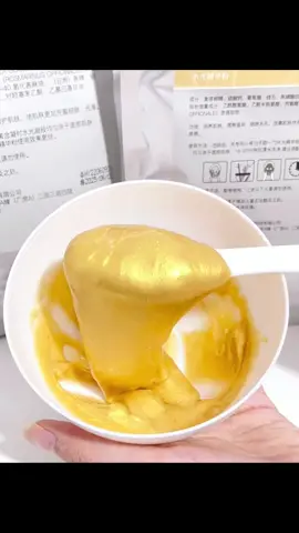 Gold mask #foryou #goldmask24k #skincare #whitenskin #skincaretips #makeup #beautyhacks #satisfyin 