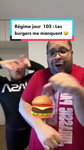 Régime jour  103 : Les burgers me manquent 🤣 #monloveoho #lafamilleles #liamsi #humour #parodie #drole #régime #healthylife #pertedepoids #obésité #healthy #obese #healthyfood #rééquilibragealimentaire #avantapres #transformation #pertedepoids #beforeafter #obésité #burger #pizzas #tacos #macdo #mcdo #macdonalds #mcdonalds #kfc #burgerking #fastfood #churos #buns #chips 