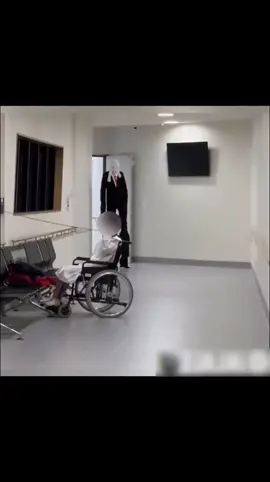 try not to laugh#fun#funny#prank#snake#scareprank#fail#failarmy#foryou#fyp#trending#funnyvideos#failvideo#LearnOnTikTok