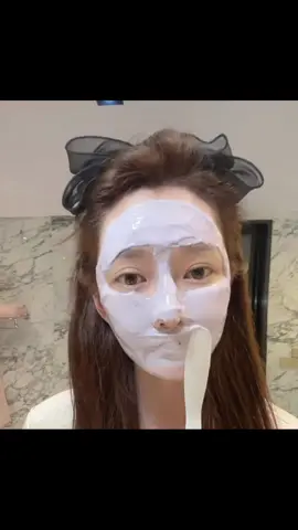 ✨✨✨ chinese nighttime skincare routine inspo <3 ✨✨ ID: sunyinan1202 #fyp #fypシ #fypシ゚viral #skincareroutine #nightroutines #bodycareroutine #cleangirl #adayinmylife #aestheticnightroutines #luxurylifestyle #lalalagirls #okokokgirls #richgirlgrwm #dayroutine #morningroutines #asmrskincare #selfcareroutine #viral #foryoupage 