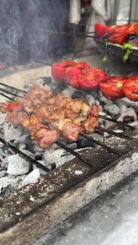 NEŞELİ Mİ NEŞELİ KEBAPÇILAR! #adanakebap #kebap #adana #lezzetseferi #tasty #yum #steak #world #Love 