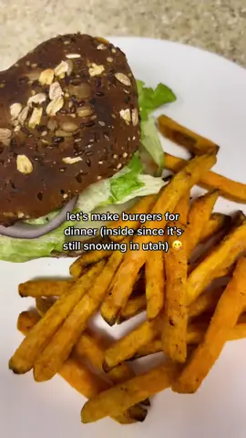 am i a foodie yet 🍔🍟 #fypage #fypsounds #utahcheck #utahliving #parkcity #makedinnerwithme #burgertok #burgernight #wholefoodsmarket #realfood #Foodie #drinkpoppi #traderjoes 