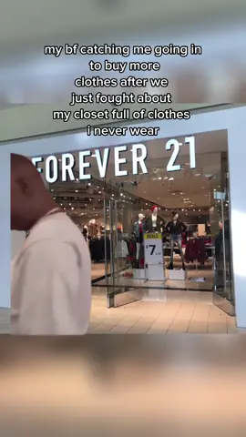 #CapCut im a fashionista!! 🤣 #boyfriendcheck #boyfriend #shoppingaddict 