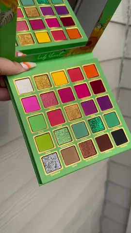 Anybody else feel that this @romanticbeautyoficial Lady Monet Palette embodies what summer is about? Bright, colorful, flirtatious, fun?! This color story is GORGEOUS! #romanticbeauty #eyeshadowpalette #summervibes #summertime #fyp #BeautyTok #eyeshadowlook #ladymonet #colorful 