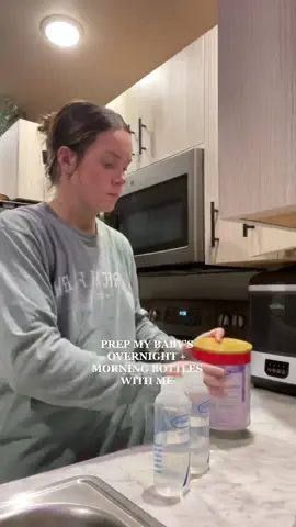 My least favorite part of the day — prepping bottles 😂 it makes my life 10X easier for his overnight + morning feeds but I dread mixing them… can you tell we are a dr browns fam 🫶🏼 #firsttimemom #drbrowns #drbrownbottles #nightimeroutine #bottlefedbabies #formulababy 