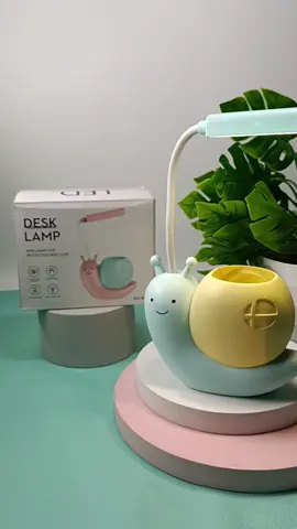 Lampu Meja LED karakter Siput ini juga bisa sebagai tempat alat tulis loh, yuk langsung di checkout #lampumeja #lampumejabelajar #lampukarakterlucu #ramadhan2023 #bagusbangettttttttt 