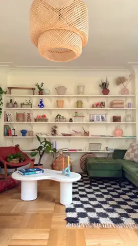 Spring-cleaned the shelves, made stop motion 🧼🎥 💃 #shelfie #shelfieshuffle #shelfiestyling  #bohohome #bohodecor #colourfulhome #apartmenttherapy #loveyourspace  #colourfulinteriors #styleitpretty #openshelves #diyshelves #homereels #mylvngrm #livingroomdecor #livingroominspo #eclectichome #eclecticdecor #howihome #diyhomedecor #inmydomaine #interiorinspo #interiordesign #homestylinginspo #uohome 