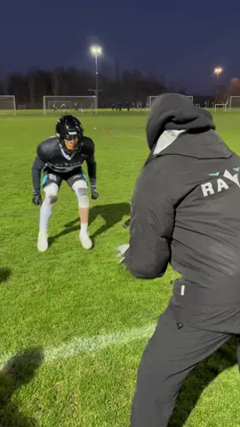 dbs looking good🫡 #americanfootball #munichravens #fyp #foryou #viral #defensiveback #defensivebacktraining #profootball 