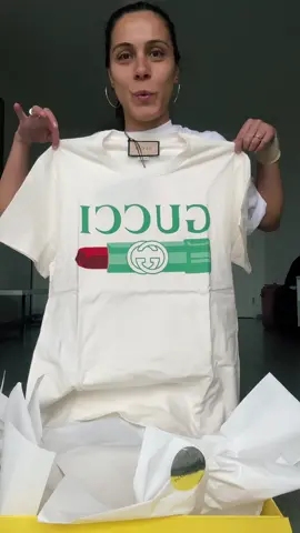 Unboxing Gucci Oversized Lipstick T-shirt #unboxing #gucci #guccitshirts #balenciaga #guccitshirts #mytheresa #fyp #unboxingvideo #fashion #offwhite #luxurybrands #designers 