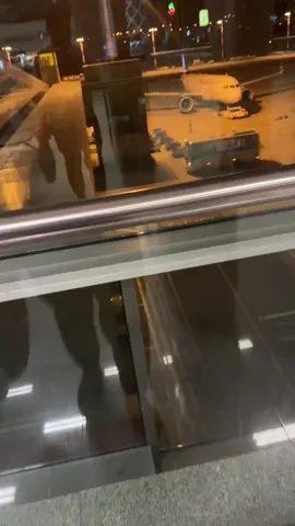 من مطار ازمير لا اسطنبول