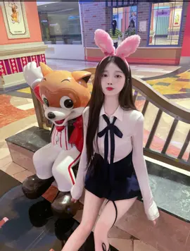 큐티섹시 스쿨룩녀 #롯데월드 #스쿨룩 #교복 🐰💓 👉🏻 #순느 #자체제작 #여자쇼핑몰 #추천 