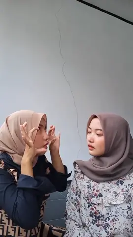 lagi lebaran gini. harusnyakan saling memaafkan ya wkwkwk .   . .#elodulumintamaaf #mintamaaf #mohonmaaflahirdanbatin  #ludulumintamaaf #projekpop #trending #trend   #fyp #fypシ #fypシ゚viral #songtrending #viral #viralvideo #Ramadan #idulfitri #idulfitri2023 #eidmubarak #eid #lebaran #lebaran2023 #tiktokph 
