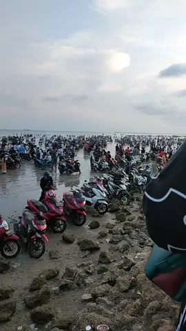 ada kejadian yang tidak menyenang kan di pantai cam long #sampang