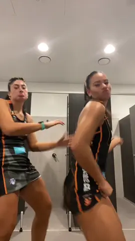 GAME DAY IS BACK @rianah🦥 