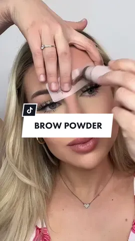 Revolution Brow Powder 🤌🏽🤎 #foryoupage #foryou #fyp #makeup #beauty #eyebrows #augenbrauen 