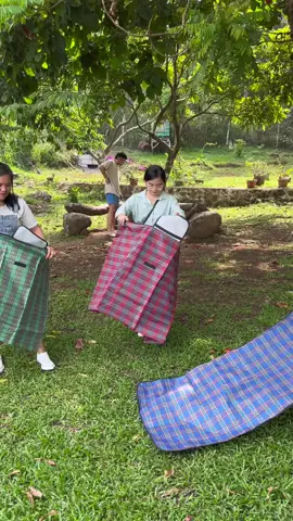 Picnic Mat para sa mga jowang nagtitipid pag lumalabas haha #picnicdate #picnicmat #waterproofpicnicmat 