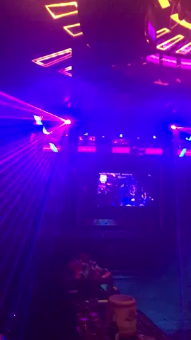 Tuyển nv karaoke phòng bay lh #fb tuanquang zl0354767543